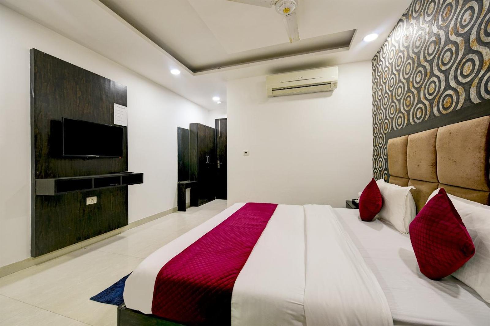 The Atlantes Suite Near Delhi Airport New Delhi Exterior photo